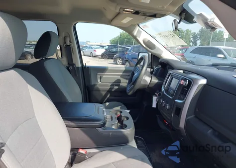 2022 Ram 1500 Classic Slt 4X2 5'7 Box z USA, uszkodzony, nr VIN 1C6RR6LG0NS242380